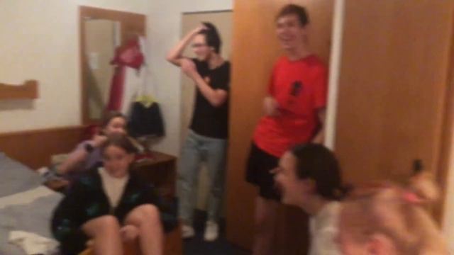 VLOG смотреть онлайн