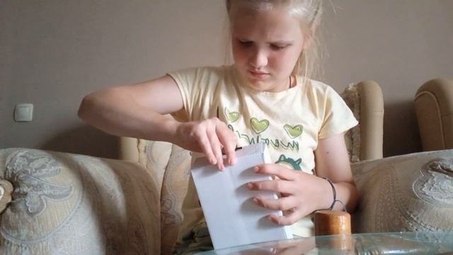 Распаковка наушников светящиеся с ушками?? смотреть онлайн