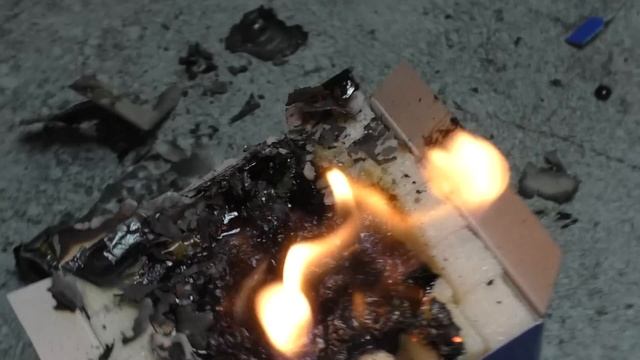 РАСКАЛЁННЫЙ СТАЛЬНОЙ ШАР И САХАР . смотреть онлайн