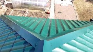 Устройство вальмовой крыши и монтаж металлочерепицы