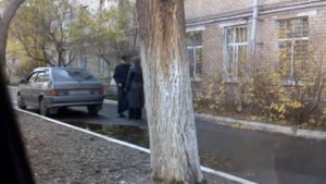 МАТЬ УДАРИЛА СЫНА