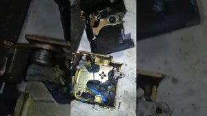 Ремонт замка правой двери Пежо партнёр(2)