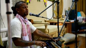 Харе Кришна киртан в храме