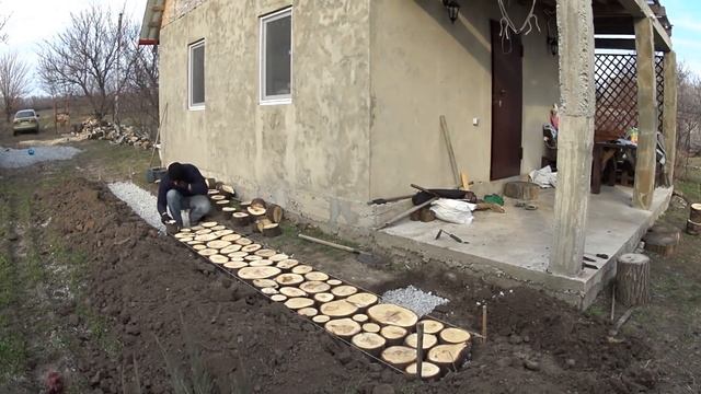 Как сделать садовую дорожку из спилов. Часть 2.