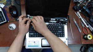 Собираем ноутбук HP DV6700! Особенности конструкции и советы по разборке.