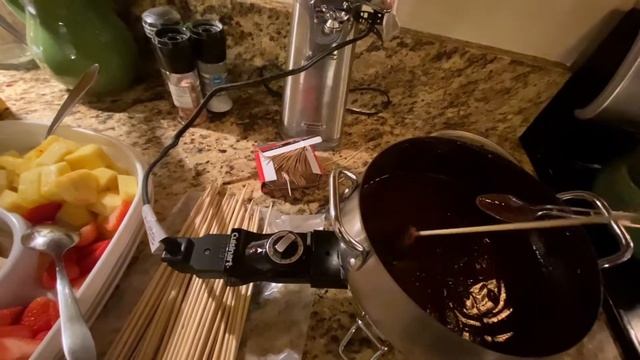 Cuisinart CFO-3SS Electric Fondue Maker Review смотреть онлайн
