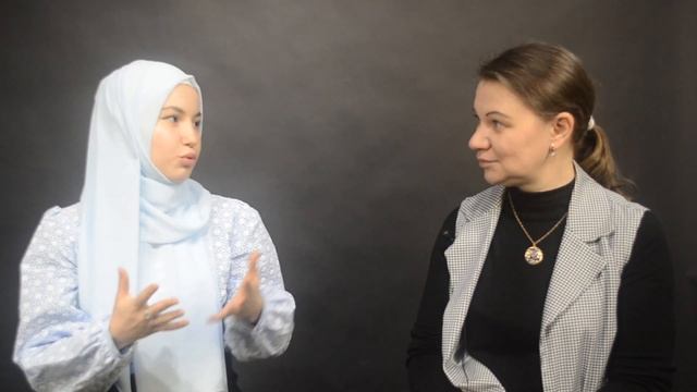 Оксана Бирюкова о межкультурной коммуникации II Консульство Венгрии I Генеральный директор Uniqlo смотреть онлайн