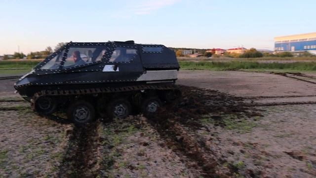 На радость хейтерам. Мы всё таки сломали вездеход. смотреть онлайн