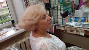 Постриглись под Каре на ножке.Покрасили волосы в 8.23 Капус студио.