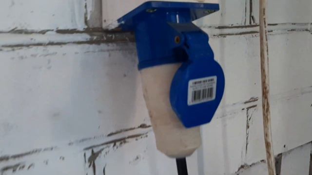 Дистилятор ефірних олій. Процес дистиляції чайної болгарської троянди смотреть онлайн