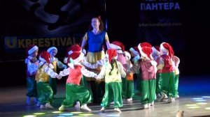 Танец "Белоснежка и семь гномов"