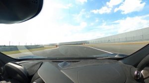 Заезд на McLaren 720S на гоночной трассе Moscow Raceway