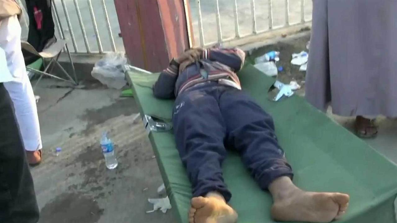 Сирийские правозащитники обвинили США в том, что с...дары по деревне в 40 километрах от города Ракка