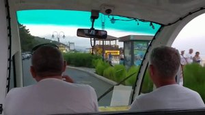 Алушта поездка на электрокаре набережная профессорский уголок