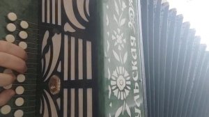 Песня Не воюйте с русскими, на гармони, цифры, 89277382068.