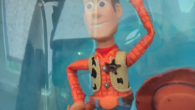 Обзор фугурки Вуди Ковбой смотреть онлайн