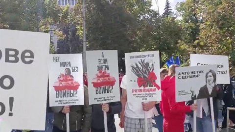 В Молдавии недовольство официальной позицией страны выражают граждане
