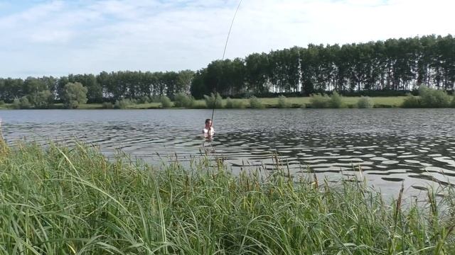 Утащил Удочку! Еле Догнал! смотреть онлайн