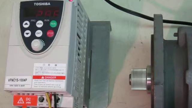 TOSHIBA VFNC1S-1004P INVERTER　動作確認 смотреть онлайн