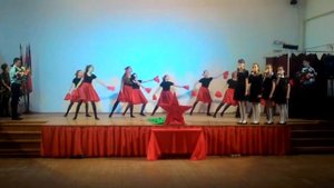 МБОУ СОШ №16 инсценированная песня "Красные маки»