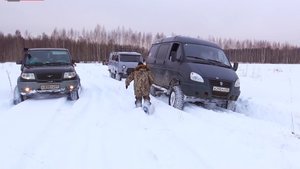 Боевая маршрутка тонет в сугробах. Экспедиция Соболь 4х4, Нивы и УАЗы