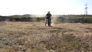 Учусь резкому развороту на ПитБАЙКЕ