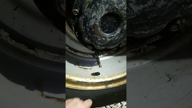 Ман ТГС 40.400 TGS 40.400 проверить уровень, долить масло в бортовую, пробка заливная бортовой Ман. смотреть онлайн