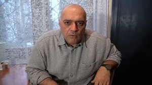 Муж ждёт жену с пьянки. Анекдот!