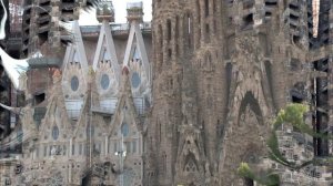 Gaudi  ИСПАНИЯ  БАРСЕЛОНА ТВОРЕНИЯ  ГАУДИ ПАРК ГУЭЛЬ САГРАДА ФАМИЛИЯ