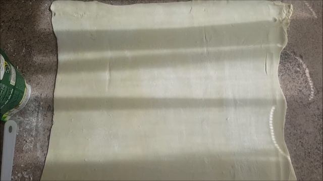 Слоеные рулетики с колбасой и плавленым сыром смотреть онлайн