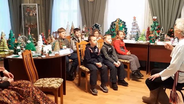МБУК ВР ЦТНК Разучивание колядки с детьми