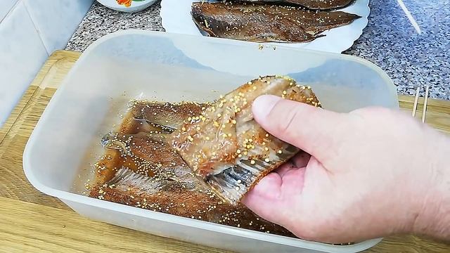 ВЯЛЕНАЯ СЕЛЁДКА (легко, вкусно, просто). смотреть онлайн