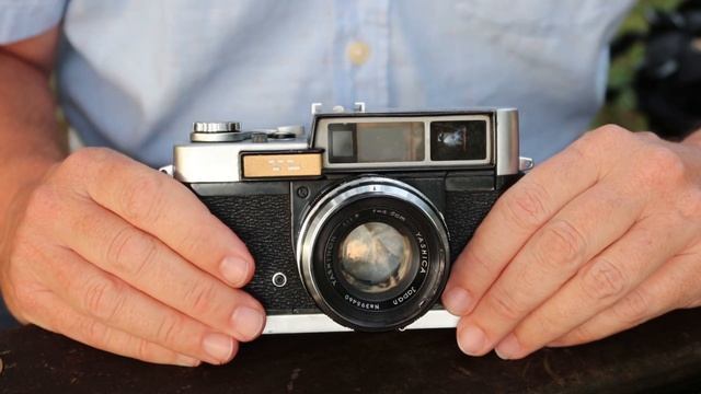 Yashica 35 YL Rangefinder Camera смотреть онлайн