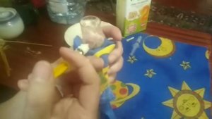Кормление крольчат со шприца/ Чем и как кормим пятидневных крольчат.