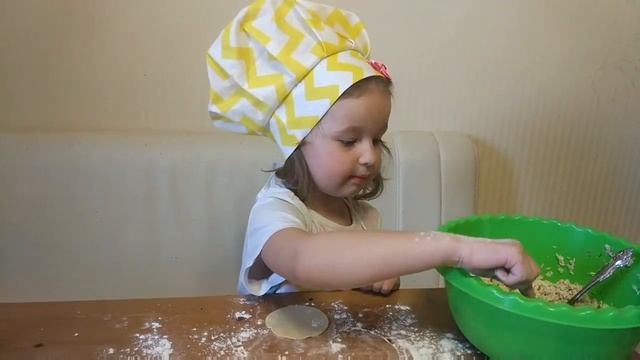 Пельмешки, Кухня, Маленький Поварёнок, Учимся готовить, Пельмешки без спешки смотреть онлайн