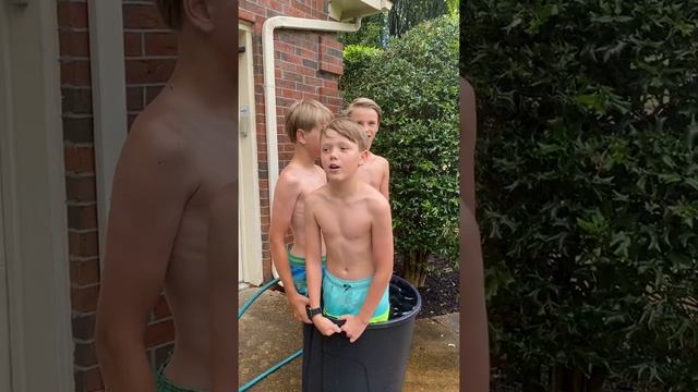 Josh’s Redneck Water Park — Season 3: Episode 2 — Pool Games: Categories смотреть онлайн