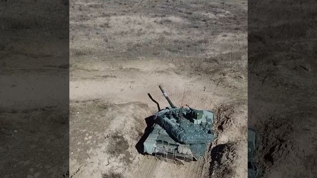 Минобороны публикует кадры с обучения танкистов на полигоне новому Т-90М
