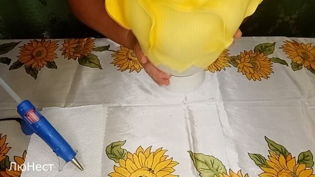 Роза с клематисами. 1 часть. Настенный светильник. Создаём розу. смотреть онлайн