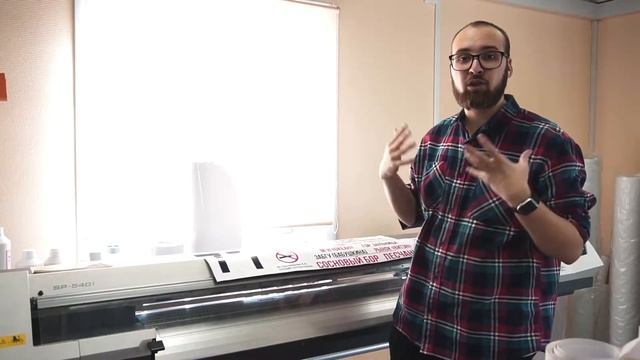 Как делают наружную рекламу, таблички и мерч для бизнеса?
