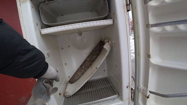 Купили на разборку два холодильника ссср Зил Москва и Мир