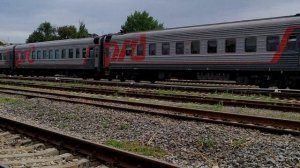 2ТЭ25Км - 0165 с пассажирским поездом Анапа - Воркута.