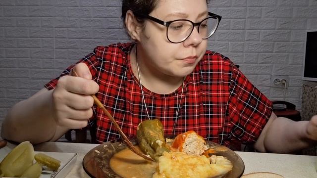 Мукбанг Перец Фаршированный, Пюре/О Клушах и Молодящихся пожилых дамах смотреть онлайн