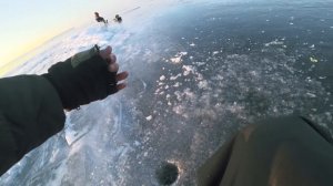 Пробурил ЭТУ лунку и понеслось!!! Ловля окуня на балансир. Зимняя рыбалка на льду.