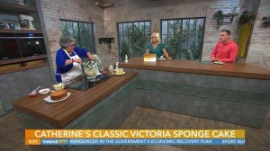 How to make Classic Victoria Sponge Cake | Catherine Leyden