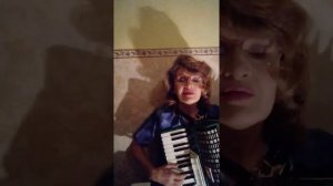 АККОРДЕОН.ОРЕНБУРГСКИЙ ПУХОВЫЙ ПЛАТОК.