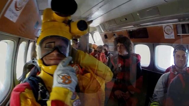 Прыжок с парашютом в тандеме с инструктором с 4000 метров