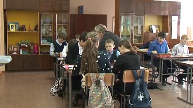 Работники школ в Хакасии не получают зарплату (сюжет Nota Bene) смотреть онлайн