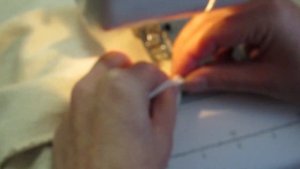 Втачивание капюшона на подкладке в свитшот, худи, джемпер, футболку.