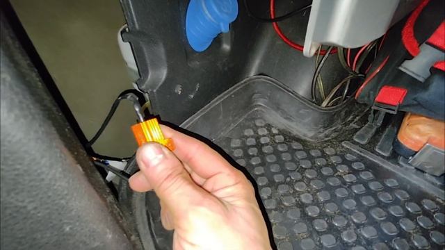 Нива Легенд Туапсе. РЕЛЕ ПОВОРОТОВ на LED ОПТИКУ с 20го года. смотреть онлайн