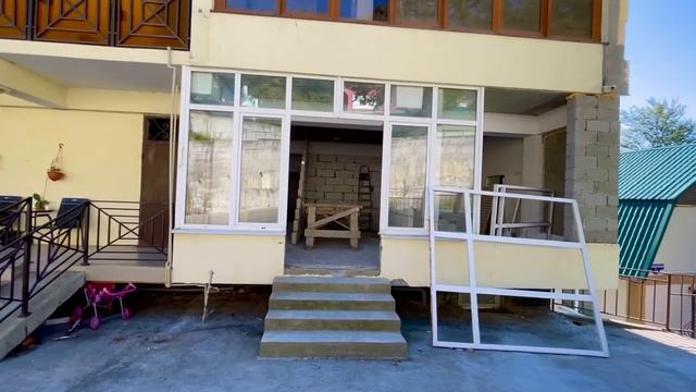 130 000₽ за м2 с ремонтом. Продажа квартиры в Сочи. Вид хороший?, но квартира под ремонт??!!!!!!! смотреть онлайн